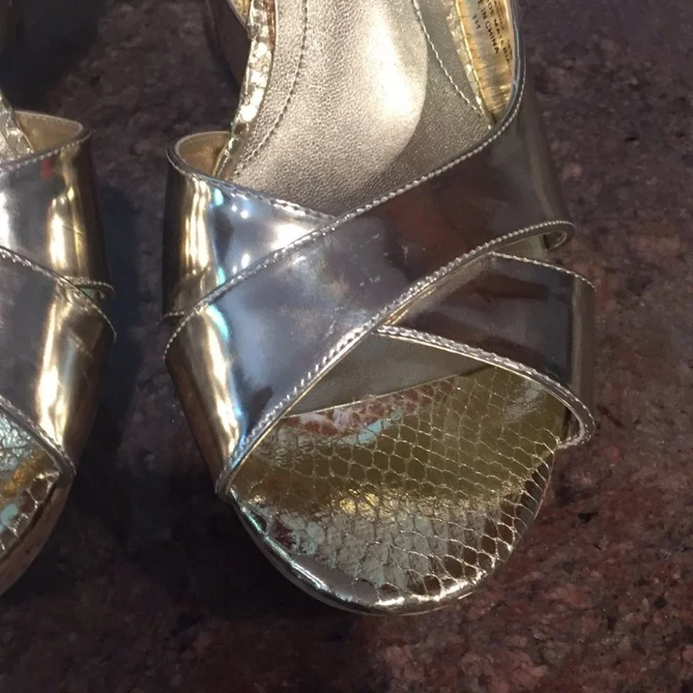 9 Marc Fisher Wedges